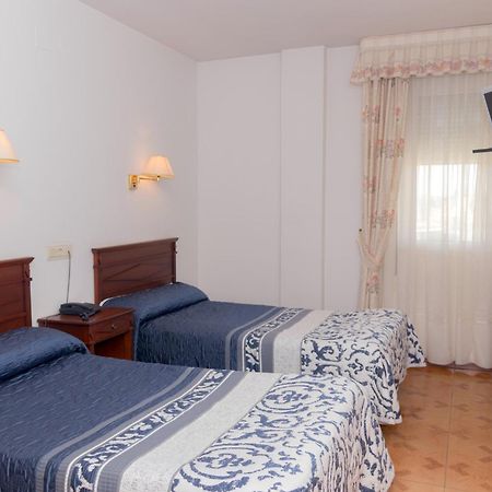 Hotel Avenida III ビジャダンゴス・デル・パラモ 部屋 写真